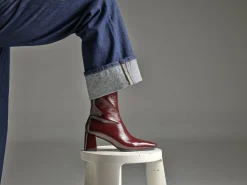 UNIFIED Boots & Stövlar ><noscript><img data-lazyloaded=