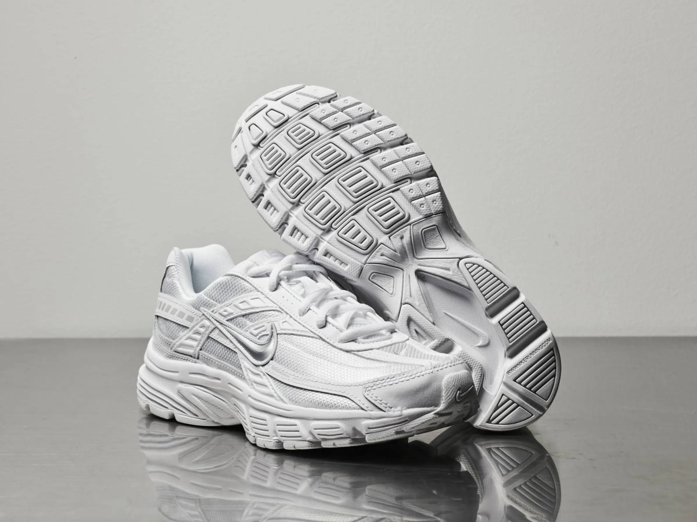 NIKE Sneakers > Initiator Vit