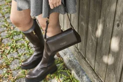 STOCKHOLM DESIGN GROUP Boots & Stövlar > Klassisk hög stövel i läder Brun