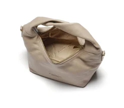 STOCKHOLM DESIGN GROUP Väskor > Mjuk läderväska Beige