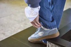 UNIFIED Sneakers ><noscript><img data-lazyloaded=