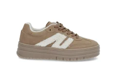 BLACK Sneakers ><noscript><img data-lazyloaded=