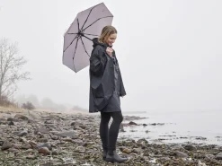 STOCKHOLM DESIGN GROUP Poncho Och Regnställ ><noscript><img data-lazyloaded=
