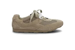 UNIFIED Sneakers ><noscript><img data-lazyloaded=