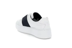 STOCKHOLM DESIGN GROUP Sneakers > Sportiga sneakers Vit