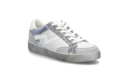 BLACK Sneakers > Sportig sneaker med glitter Vit