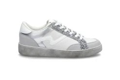BLACK Sneakers ><noscript><img data-lazyloaded=